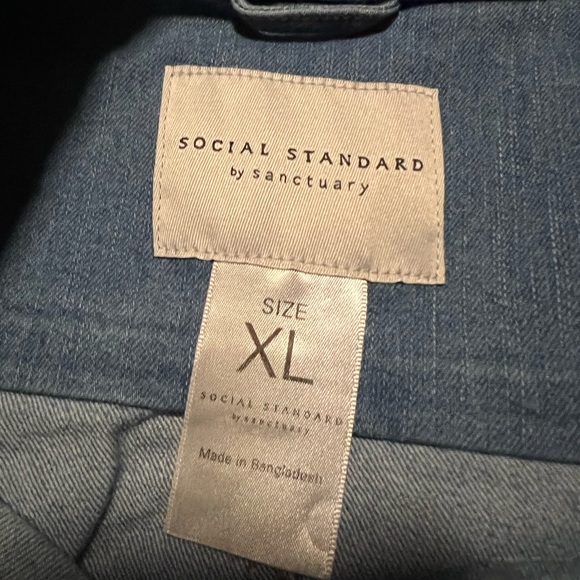 NWT- Social Standard by Sanctuary Ladies Denim Jean Jacket. OFFERS WELCOME. - Picture 7 of 11